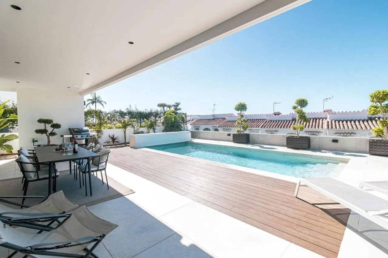 Vila Chimenea Nerja 0*,  Španělsko